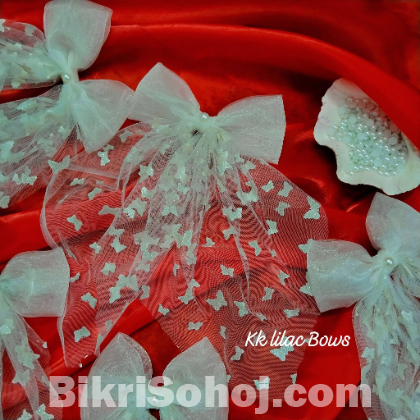 চুলের বো ক্লিপ